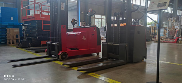  對(duì)揚(yáng)子電叉車(chē)我們都要了解那些呢？